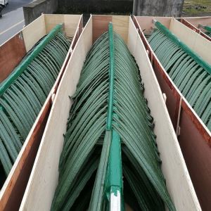 Palmvarenbladen voor vermomde celtorens